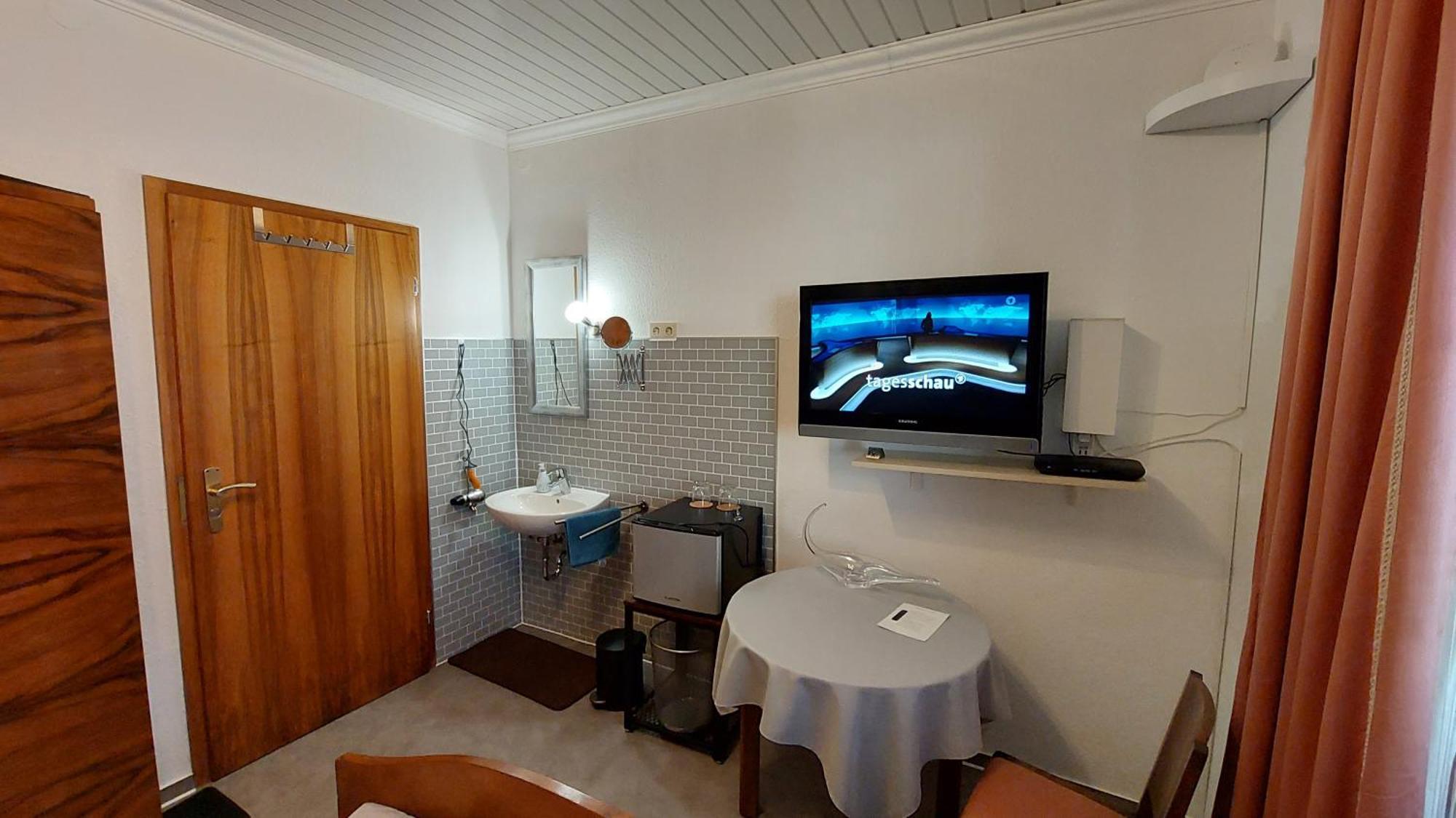 Fremdenzimmer Familie Foerster วิลลิงเงน-ชเวนนิงเงน ภายนอก รูปภาพ